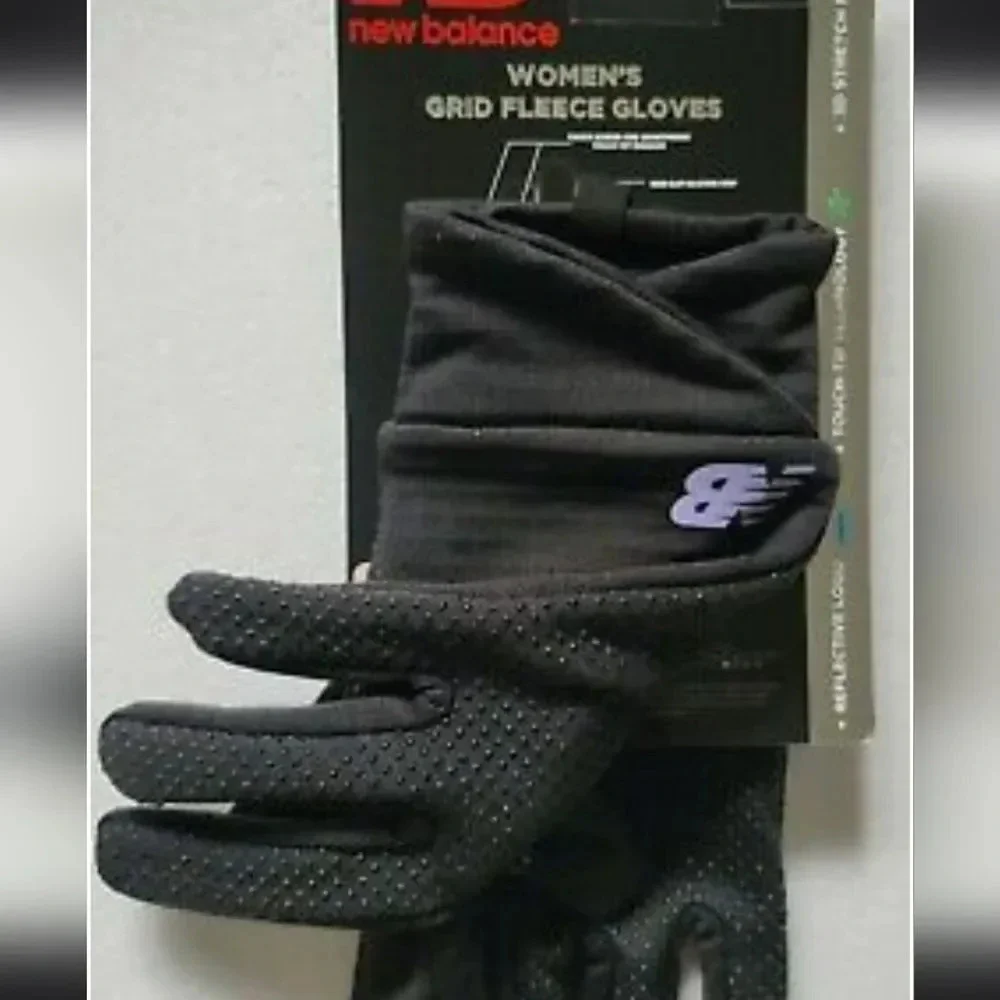 New Balance Women's Black Cold Weather Grid Performance Gloves